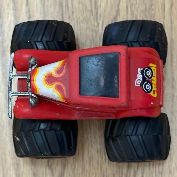 Matchbox Super Chargers DOC CRUSH Monster Truck 1986 Red
Flames - Picture 5 of 9